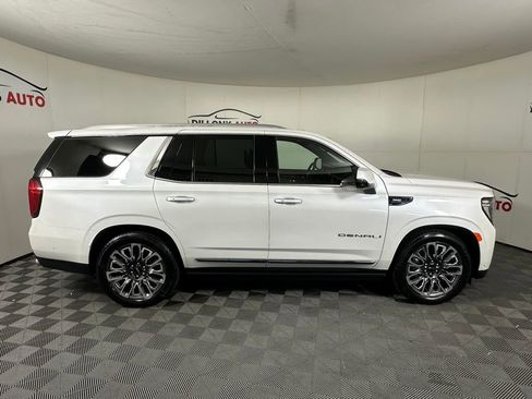 Used 2023 GMC Yukon Denali Ultimate image 9