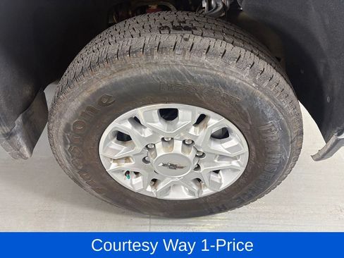Certified 2022 Chevrolet Silverado 2500 LTZ w/ Z71 Off-Road Package AWD/4WD image 13