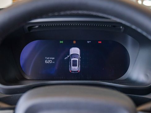 New 2025 Volvo XC40 B5 Ultra w/ Climate Package image 27