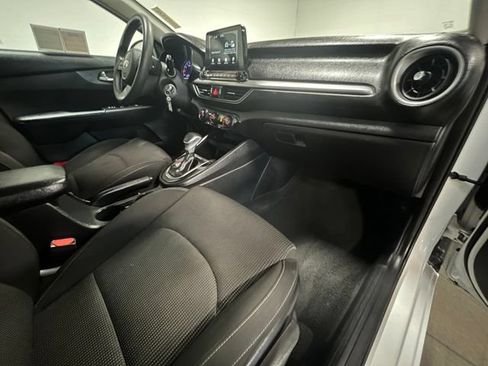 Used 2021 Kia Forte LXS FWD image 10