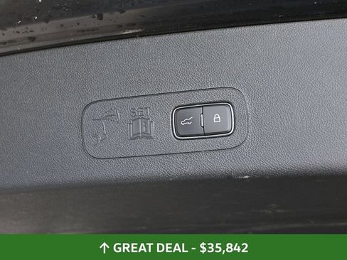 Used 2023 Lincoln Aviator AWD image 26