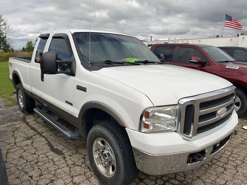 Used 2005 Ford F250 XL image 3