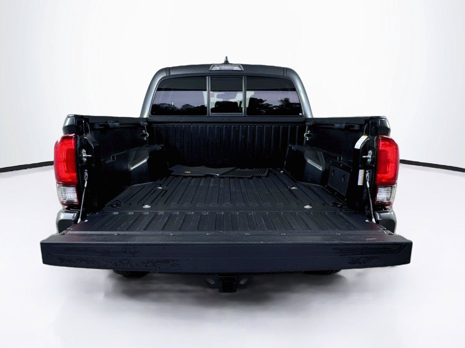 Used 2023 Toyota Tacoma SR AWD/4WD image 23
