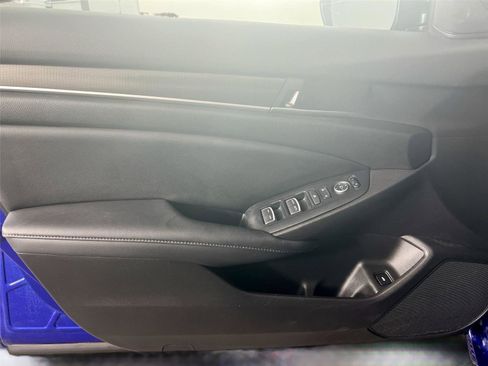 Used 2022 Honda Accord Sport image 17