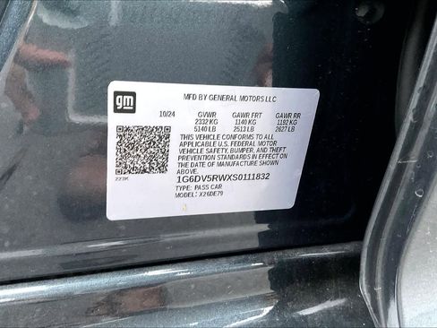 Used 2025 Cadillac CT5 V w/ LPO, ONYX Package image 35