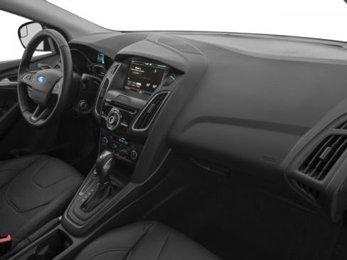 Used 2016 Ford Focus SE image 16