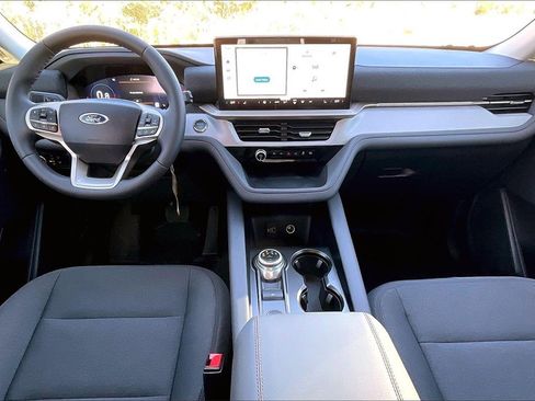 New 2026 Ford Explorer Active image 4