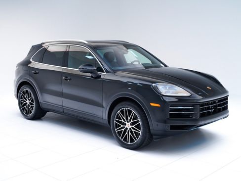 Certified 2026 Porsche Cayenne AWD/4WD image 7