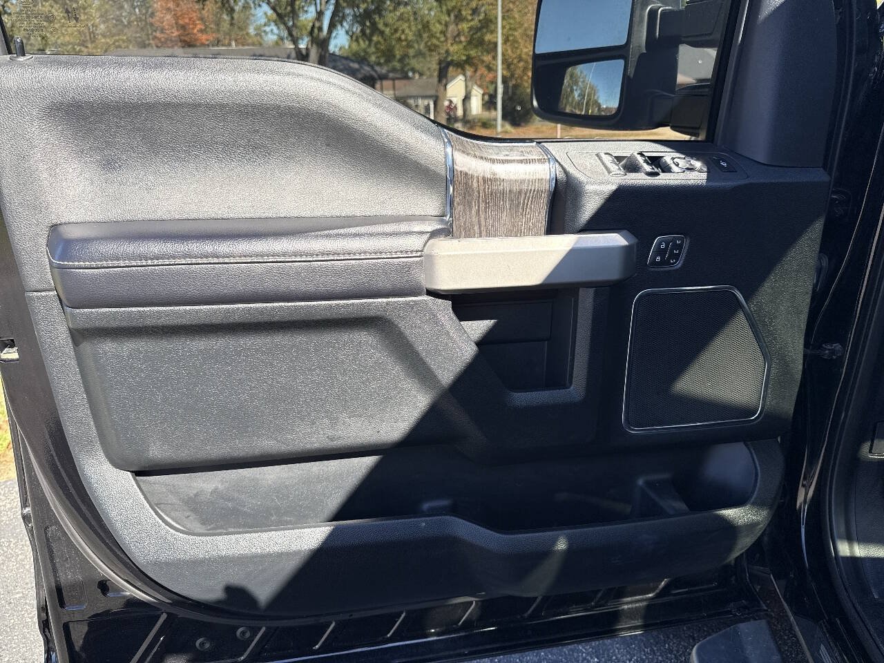 Used 2020 Ford F350 Lariat AWD/4WD image 19