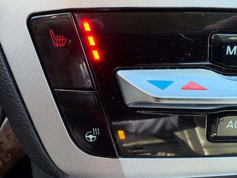 Used 2023 Ford Explorer XLT w/ Equipment Group 202A image 11