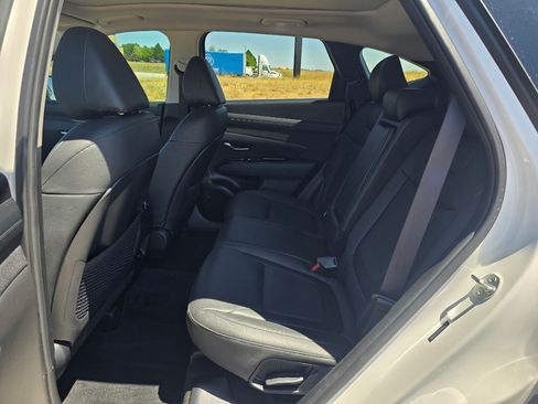 Used 2025 Hyundai Tucson Limited AWD/4WD image 13