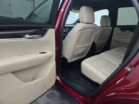 Used 2018 Cadillac XT5 AWD image 31