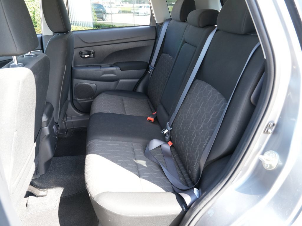 Used 2023 Mitsubishi Outlander Sport AWD image 21
