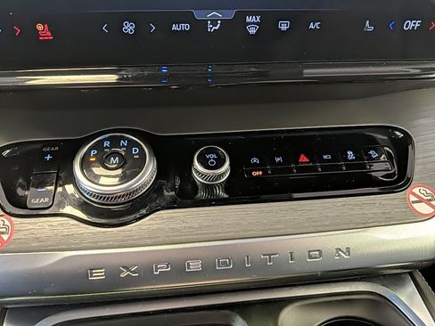 Used 2025 Ford Expedition Max Platinum image 25