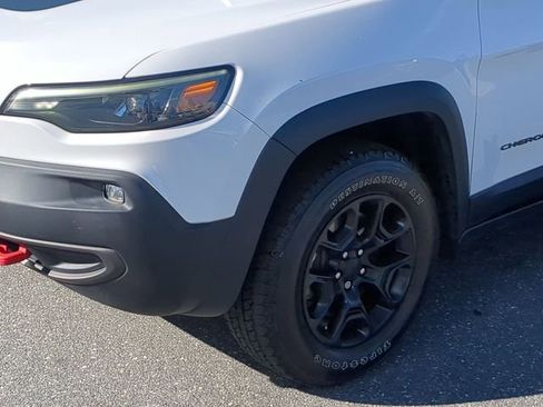 Used 2021 Jeep Cherokee Trailhawk w/ Premium Leather Package image 10