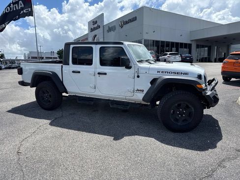 Used 2023 Jeep Gladiator Mojave AWD/4WD image 6