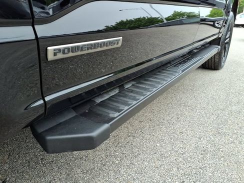 Used 2024 Ford F150 Lariat AWD/4WD image 9