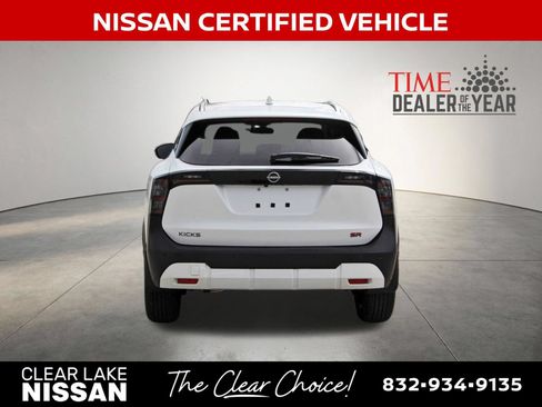 Certified 2025 Nissan Kicks SR FWD image 7