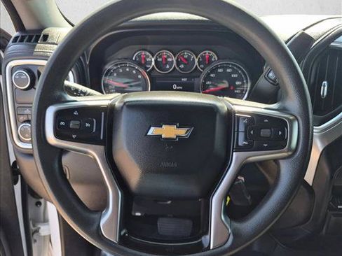 Used 2020 Chevrolet Silverado 1500 LT RWD image 12