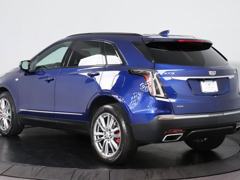 Used 2023 Cadillac XT5 Sportv image 3