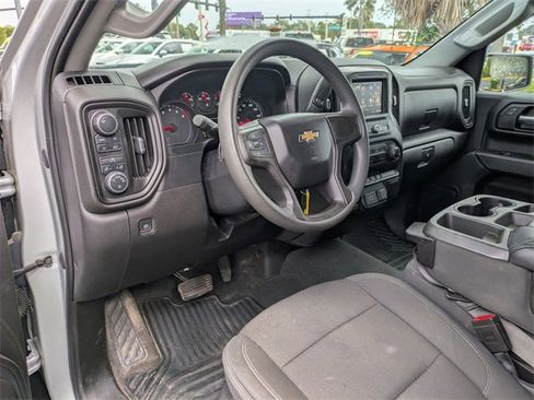 Used 2020 Chevrolet Silverado 1500 Custom w/ Custom Value Package image 10