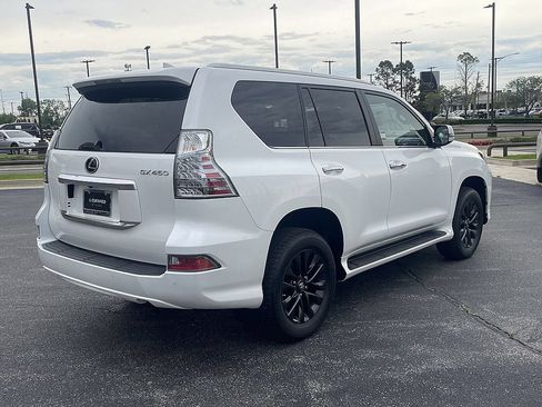 Used 2023 Lexus GX 460 Premium w/ Premium Plus Package AWD/4WD image 3