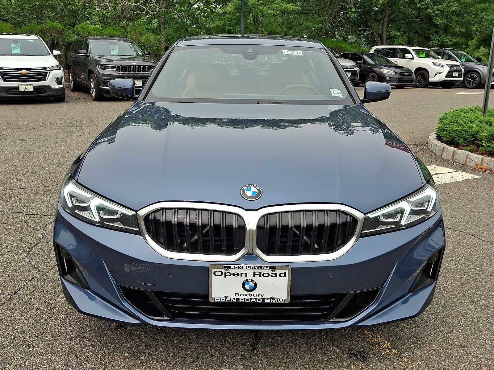 Used 2025 BMW 330i xDrive Sedan w/ Premium Package AWD/4WD image 2