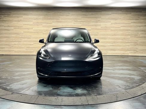 Used 2024 Tesla Model Y Performance AWD/4WD image 9