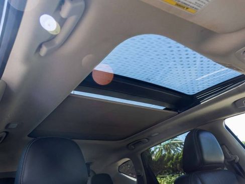 Used 2019 Nissan Murano Platinum w/ Cargo Package image 15