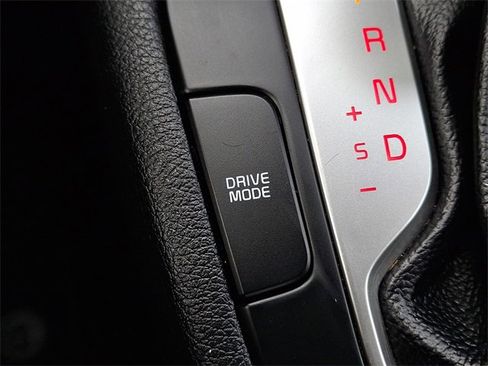 Certified 2022 Kia Forte LXS image 23