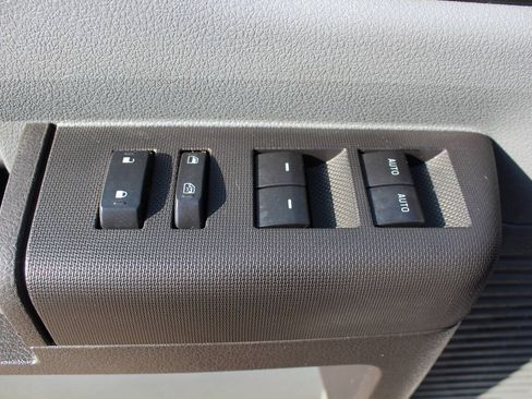 Used 2015 Ford F250 XL w/ Power Equipment Group AWD/4WD image 16