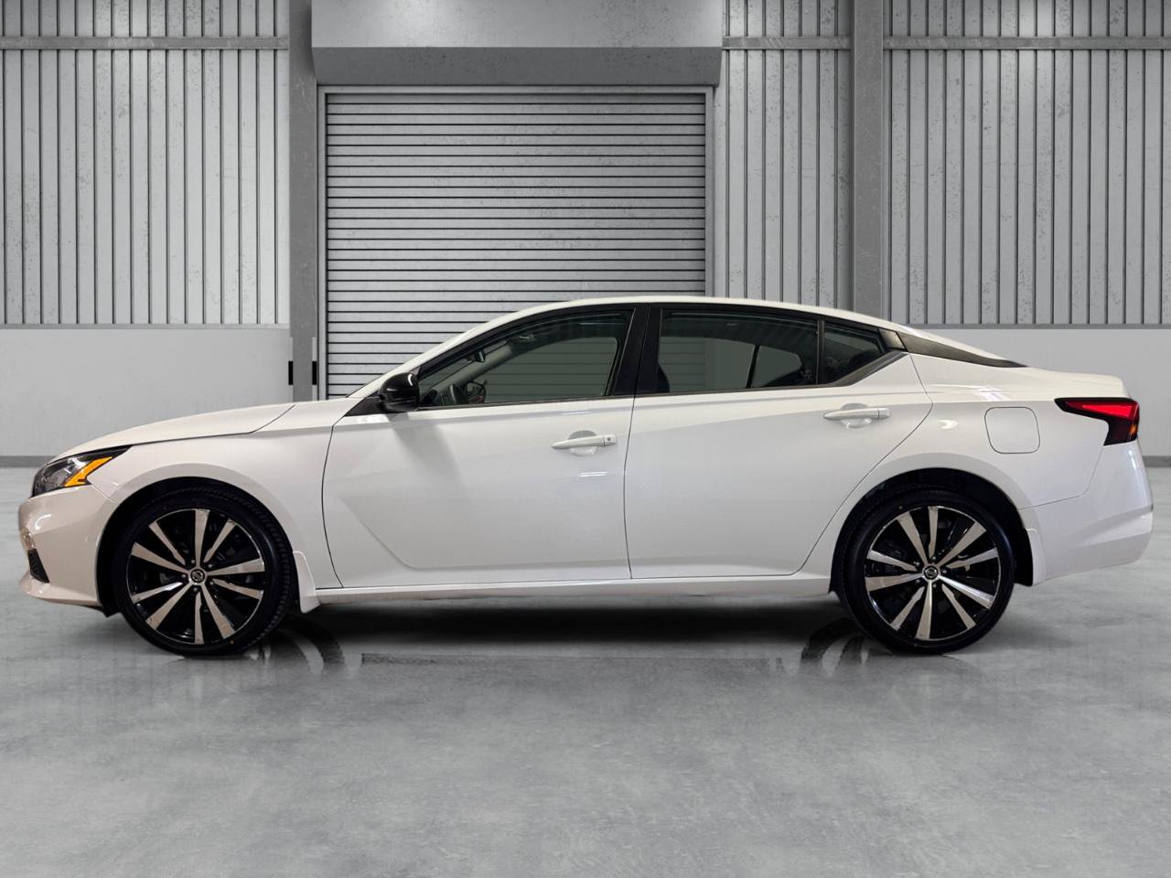 Used 2021 Nissan Altima 2.5 SR w/ SR Premium Package AWD/4WD image 31