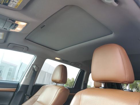 Used 2019 Toyota Highlander Limited image 20