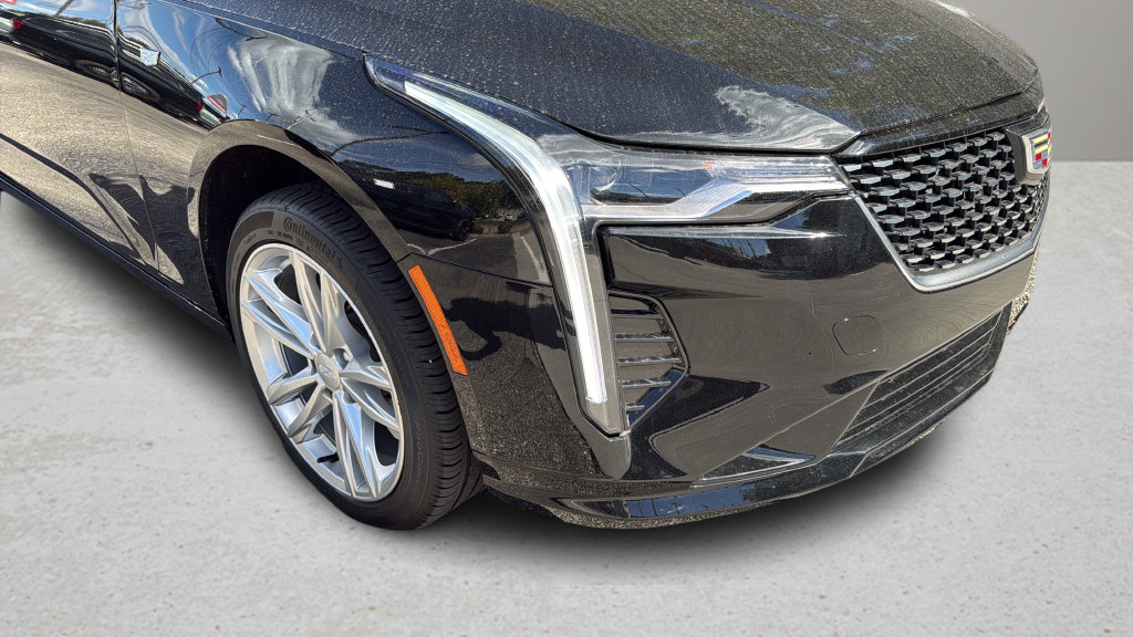 Used 2022 Cadillac CT4 Luxury w/ Cold Weather Package AWD/4WD image 10