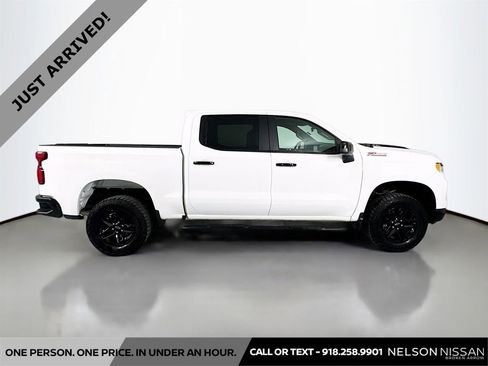 Used 2023 Chevrolet Silverado 1500 LT Trail Boss w/ Convenience Package II AWD/4WD image 4