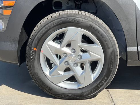 New 2026 Hyundai Kona SE image 26