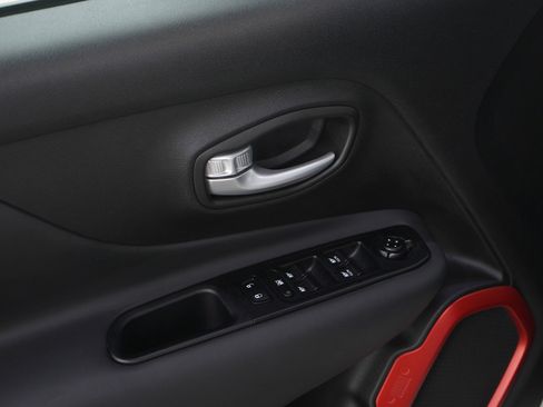 Used 2023 Jeep Renegade Trailhawk w/ Trailhawk Elite Group image 24