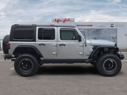 Used 2018 Jeep Wrangler Unlimited Sport AWD/4WD image 6