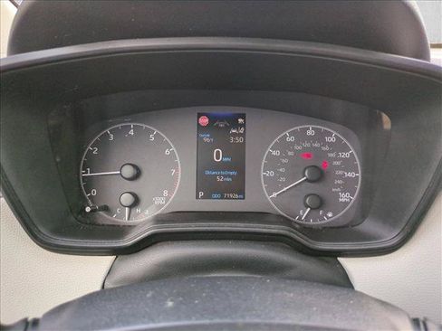 Used 2023 Toyota Corolla Cross L FWD image 11
