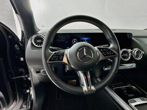 Certified 2025 Mercedes-Benz GLA 250 image 12