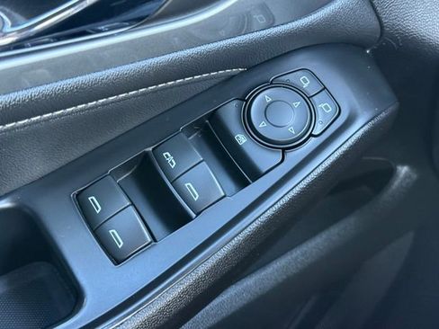 Used 2023 Chevrolet Traverse LT AWD/4WD image 23