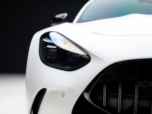 Used 2025 Mercedes-Benz AMG GT 63 image 9