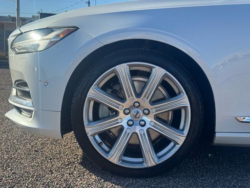 Used 2018 Volvo S90 T6 Inscription w/ Convenience Package image 5