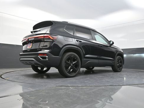 New 2025 Volkswagen Taos SEL image 25