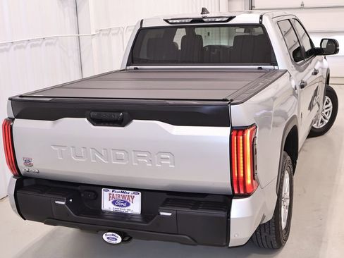 Used 2025 Toyota Tundra SR5 w/ SR5 Convenience Package AWD/4WD image 38