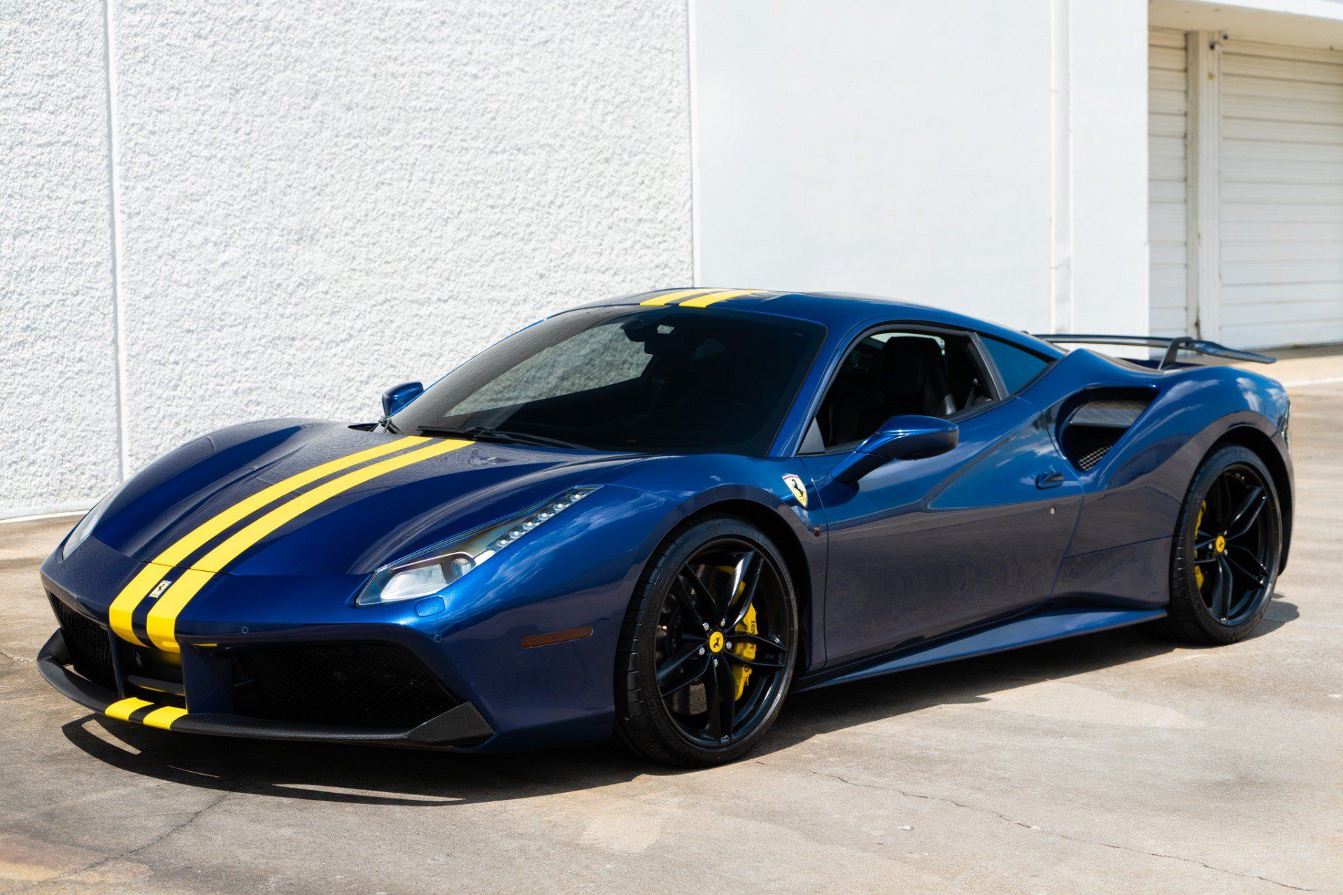 Used 2018 Ferrari 488 GTB RWD image 7