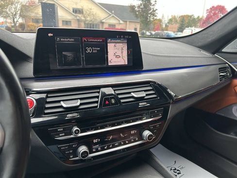 Used 2019 BMW M5 w/ Executive Package image 37