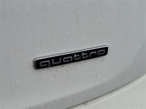 Used 2020 Audi Q5 2.0T Premium image 11