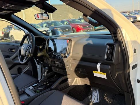 New 2026 Nissan Frontier SV w/ SV Convenience Package image 15