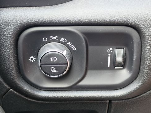 Used 2024 RAM 1500 Big Horn AWD/4WD image 14